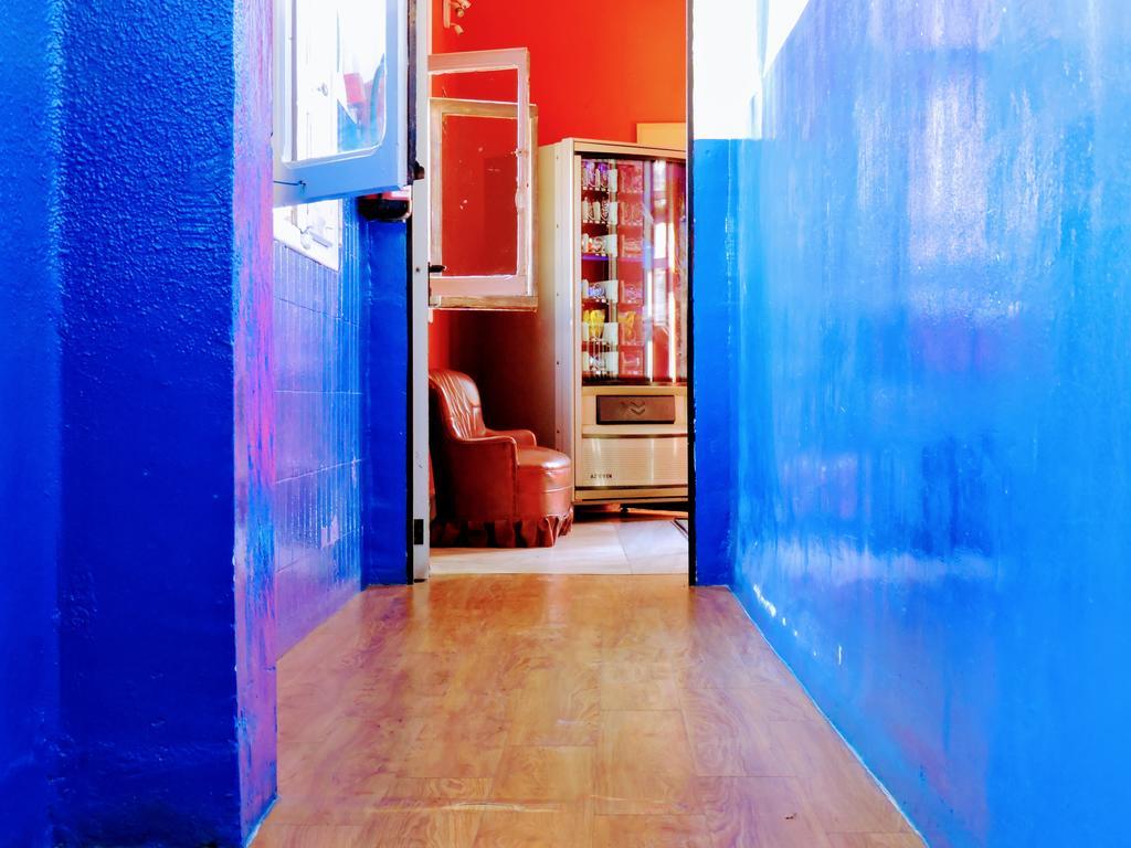 Feetup Home Backpackers บาเลนเซีย ภายนอก รูปภาพ